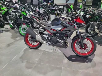 kawasaki z500 se 2025 451 cm3 | moto roadster | 796 km | rouge | 30000 nimes
