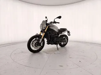 benelli leoncino 800 trail grigio