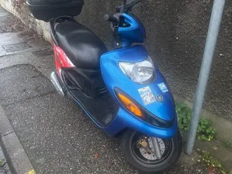 vend scooter 125cm3