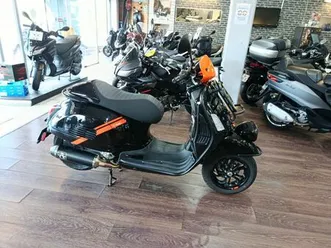 vespa gtv 300 2025 300 cm3 | scooter | 1 439 km | noir | 77340 pontault combault