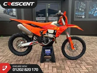ktm 250 excf 2025 - 891 miles / 50 hours - akrapovic system - mousses fitted
