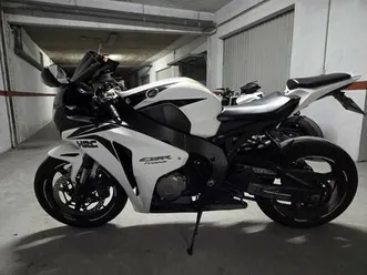 cbr1000rr fireblade 2010 mouçós e lamares