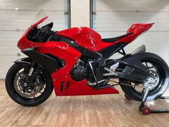cbr 1000 rr-r fireblade