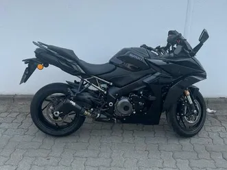suzuki gsx-s 1000 gt