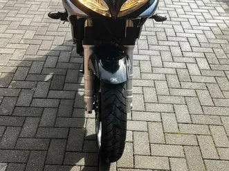 yamaha fz6 motorrad grau-schwarz