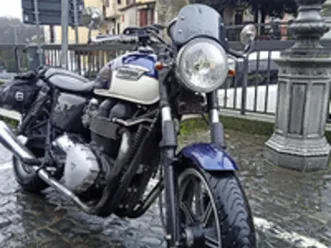 triumph bonneville se