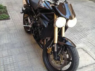 triumph street triple 675