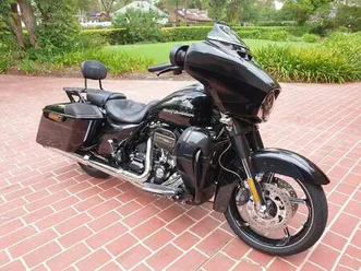 harley-davidson street glide