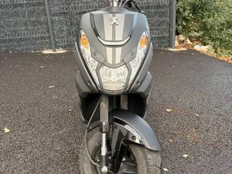 scooter peugeot streetzone