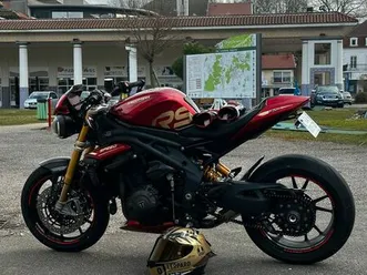 triumph speed triple 1200rs