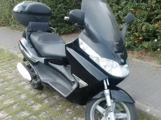 piaggio x8 200