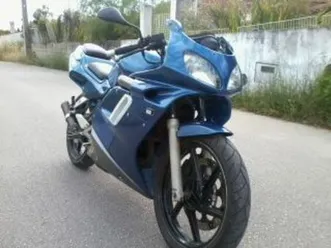 vendo honda nsr 125 ro motor foi revisto para ser fiável. está com eiras e são paulo de frades