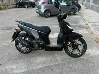 peugeot tweet 125 anno 2024