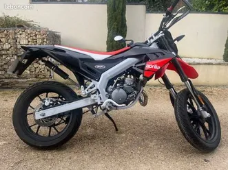 vends moto aprilia super motard 50 cc