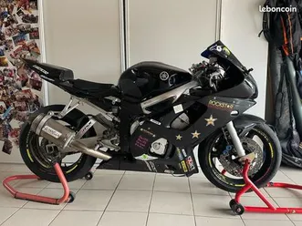 moto yamaha 600 r6 piste