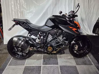 ktm 1290 super duke r