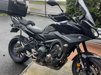 yamaha mt-09 tracer / tracer 900 – idéale road-trip – très bien équipée