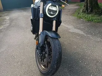 cb650r do ano de 2022 alcanede