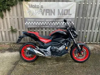 ② honda nc 750s abs bj 2018 zeer goede staat + opties