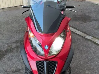 piaggio mp3 400