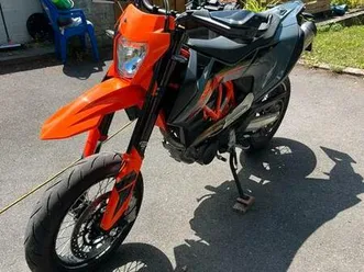 ② ktm 690 smc r 2022