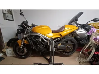 triumph daytona 955i