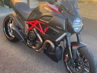 ducati diavel red carbon 2011
