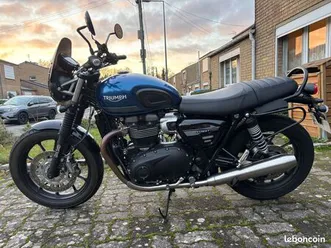 triumph street twin 900