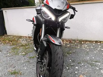 triumph street triple 765 rs