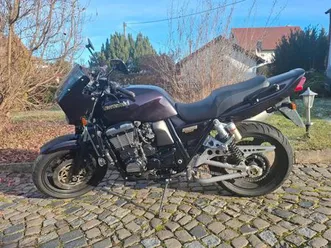 kawasaki zrx 1100