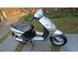 peugeot vivacity 50 2t 2009 15dkm brom 1e eigenaar — scooters | peugeot — marktplaats