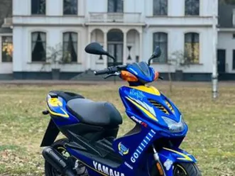 yamaha aerox 50cc valentino rossi go 8200km — scooters | yamaha — marktplaats