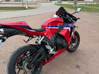 honda cbr600rr 2025 garantie 6 ans