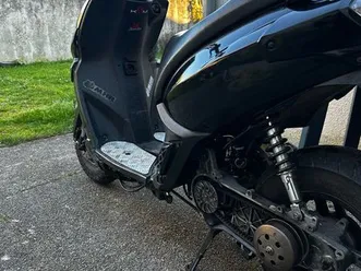 peugeot streetzone 50 cc 2017