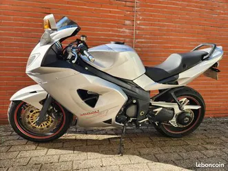 triumph sprint st 1050