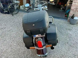 ② harley davidson softail deluxe