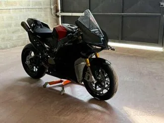 panigale v4 2025