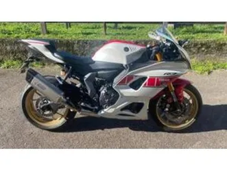 yzf r7 world gp 60th anniversary (2022 - 23)