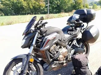 honda cb650f 2017 – termignoni + bagagerie – 1ère main