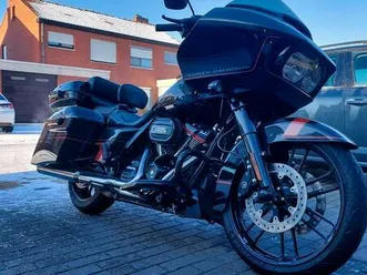 ② harley davidson road glide cvo