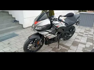 aprilia tuono 125 – wie neu – nur 800 km – garantie - quickshift