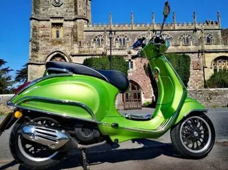 vespa sprint 125 cc 2018 abs 3v iget + modifications + outdoor storage included
