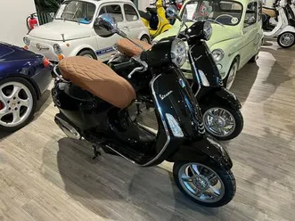 vespa primavera 125 schwarz sattel braun monatsaktion