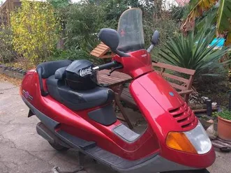 piaggio hexagon