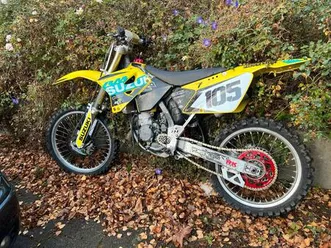 suzuki rm 125 2001 - motor frisch, neue verkleidung + zubehör