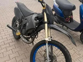 yamaha dt50r 2005 | brom | krm | slick design stickerset — scooters | yamaha — marktplaats