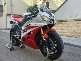 yamaha yzf-r6 limited edition akrapovic nuova bianco