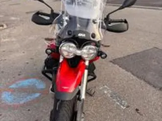 moto guzzi v85 tt - 2020