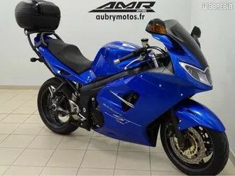 triumph sprint st 1050 abs