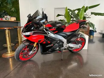 aprilia rsv4 factory